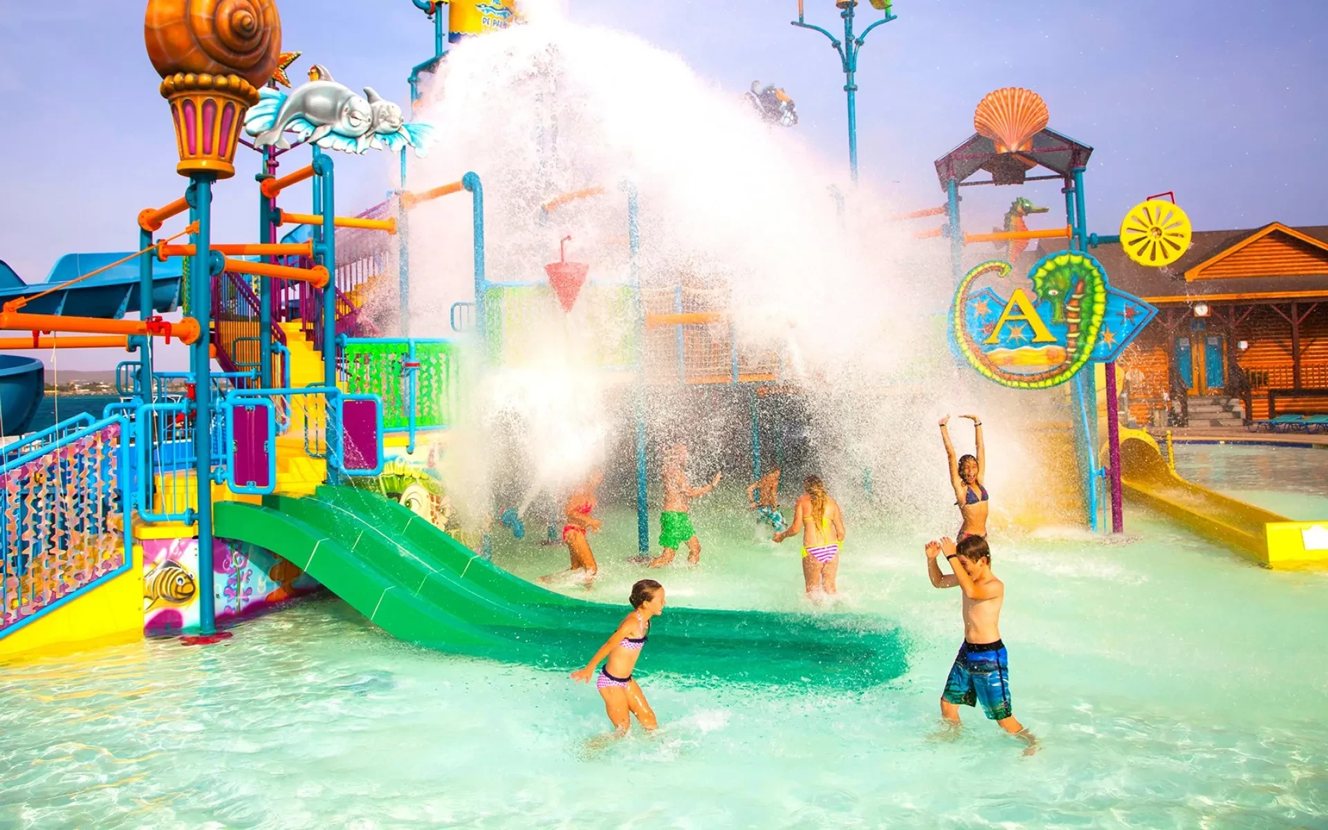 Kids play at a waterpark in Aruba in 2025
